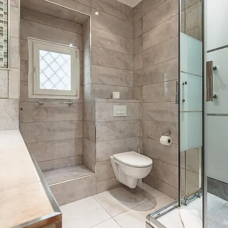 Confort Downtown 2 Bdr Ницца