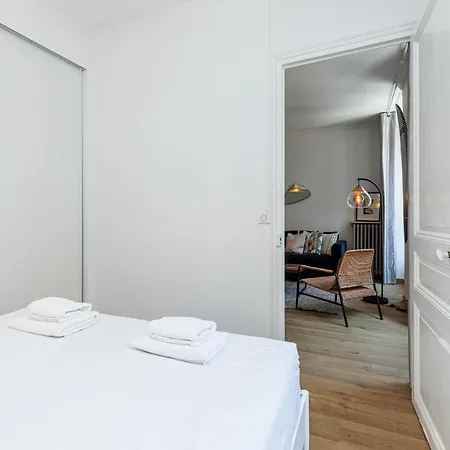 Апартаменты Confort Downtown 2 Bdr *