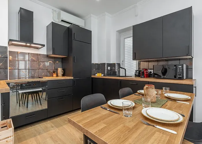 Confort Downtown 2 Bdr شقة نيس