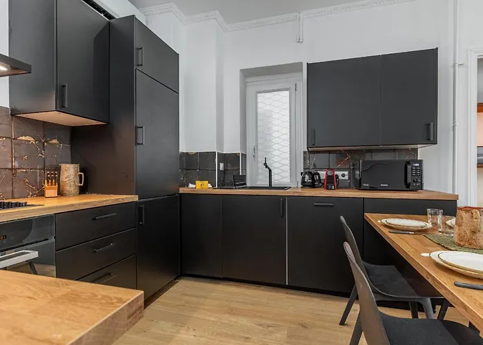 Confort Downtown 2 Bdr شقة نيس